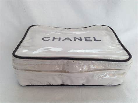 chanel toilettas rood|Chanel Luxe Pouch Toilettas ️ online kopen .